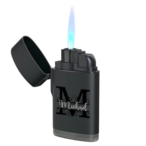 Geschenkfreude Feuerzeug personalisiert mit Initialen - Hochwertiger UV Druck Sturmfeuerzeug – langlebig und windfest - nachfüllbar Männer - Vatertagsgeschenk für Ihn