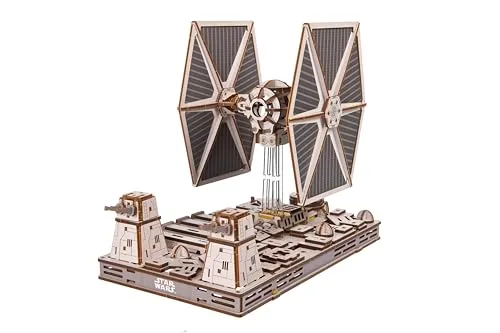 UGEARS Star Wars ™ TIE Fighter ™ 3D Puzzle Holz – Holzbausatz Erwachsene, 3D Holzpuzzle Erwachsene, Modellbausatz für Display oder Spiel, Basteln Star Wars Geschenk zu Weihnachten